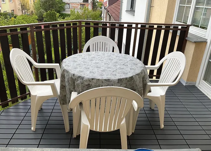 Harrison Homes 02 Terrace And Parking Prague