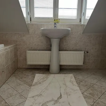 Harrison Homes 02 Terrace And Parking アパート *