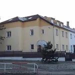 Harrison Homes 02 Terrace And Parking Praag